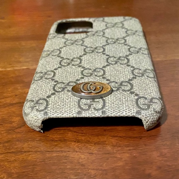 GUCCI Monogram iPhone 11 Pro Case - Picture 3 of 4